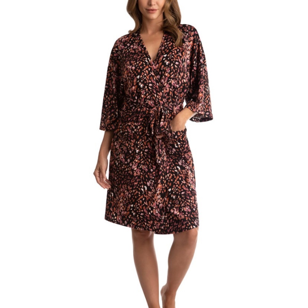 Línea Donatella Cheetah Print Wrapper Robe